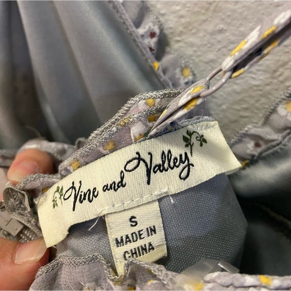 Floral dress - Picture 4 of 5